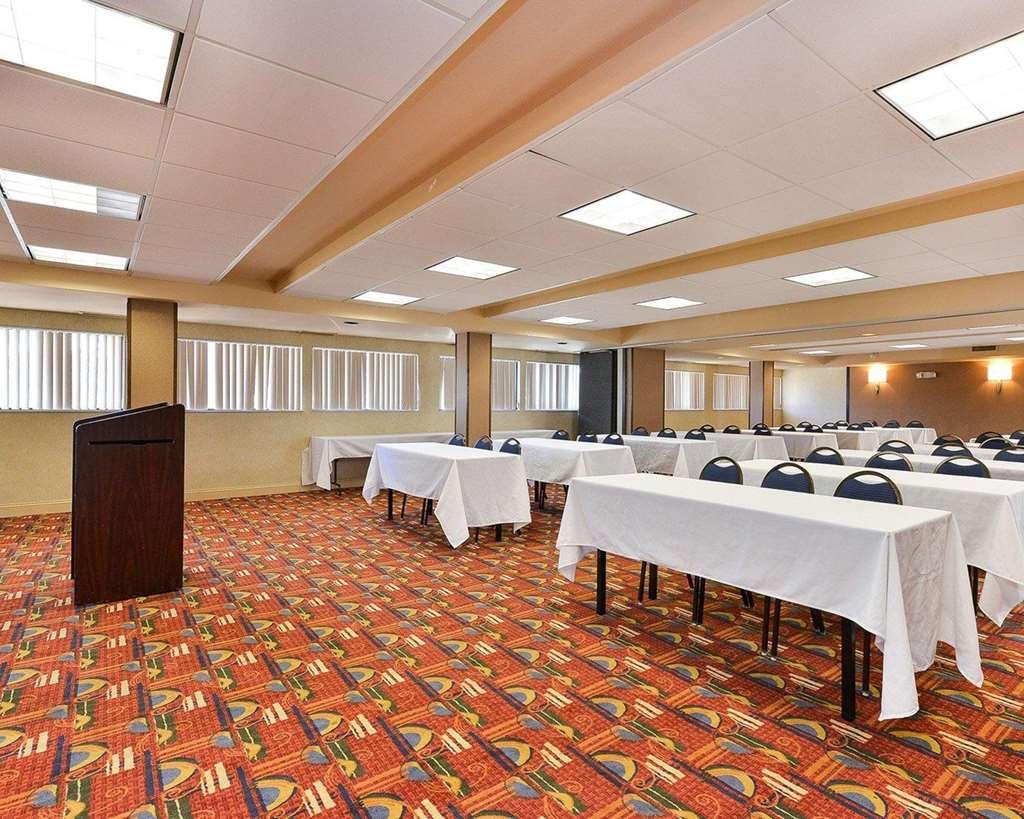 Latitude Suites Tinton Falls Eatontown - BW Premier Collection Facilities photo