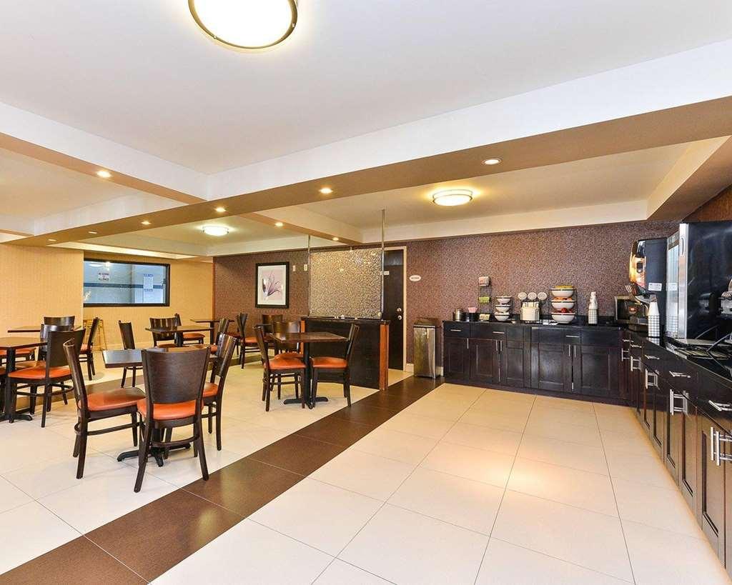 Latitude Suites Tinton Falls Eatontown - BW Premier Collection Restaurant photo