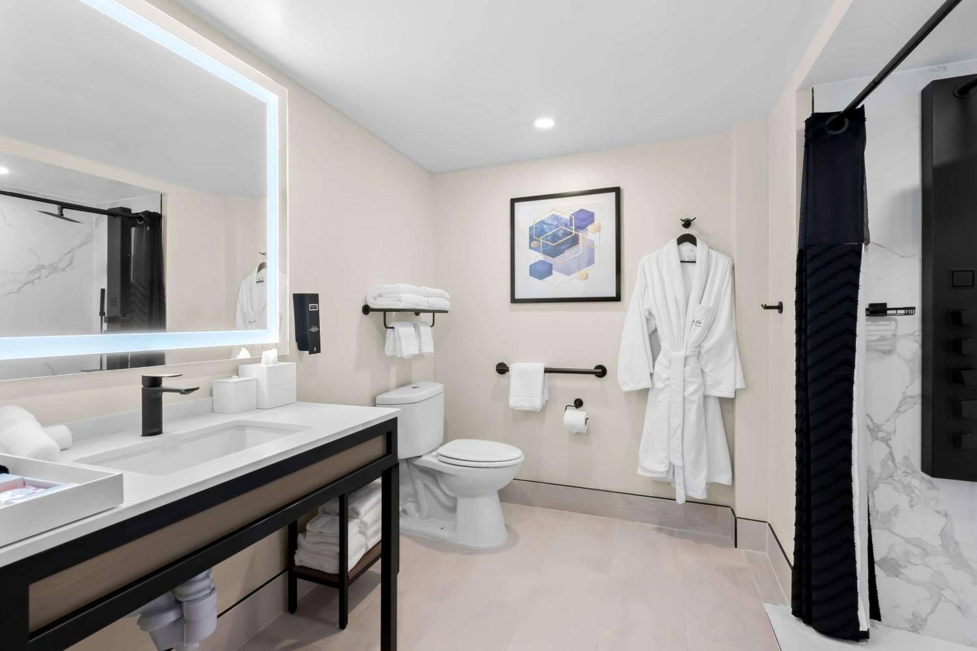 Latitude Suites Tinton Falls Eatontown - BW Premier Collection Exterior photo