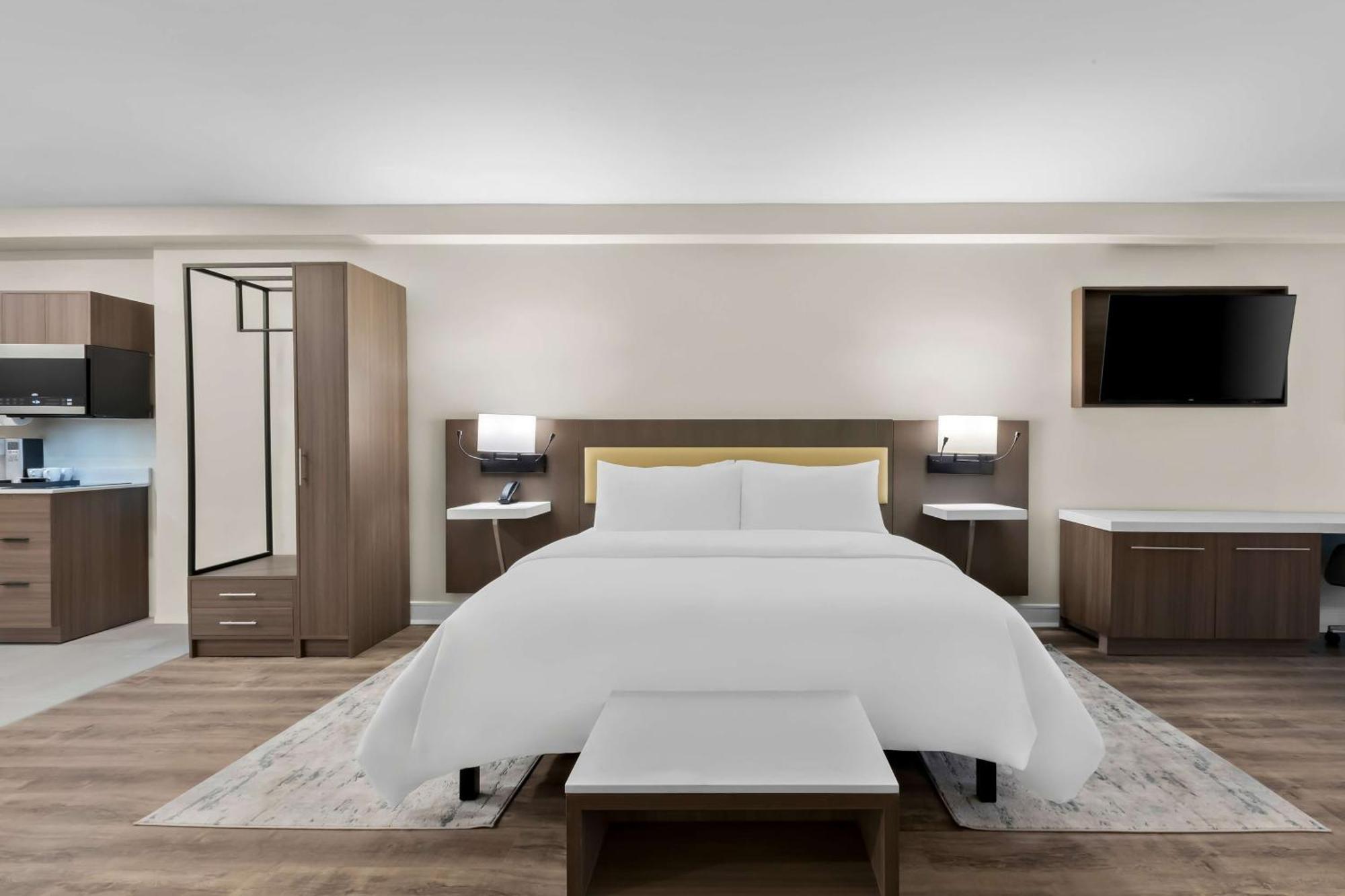Latitude Suites Tinton Falls Eatontown - BW Premier Collection Exterior photo