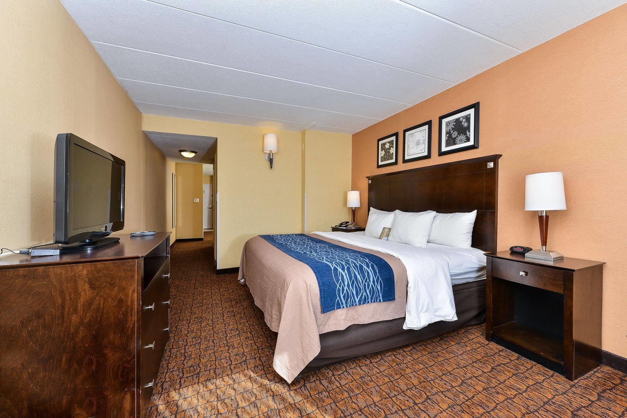 Latitude Suites Tinton Falls Eatontown - BW Premier Collection Exterior photo