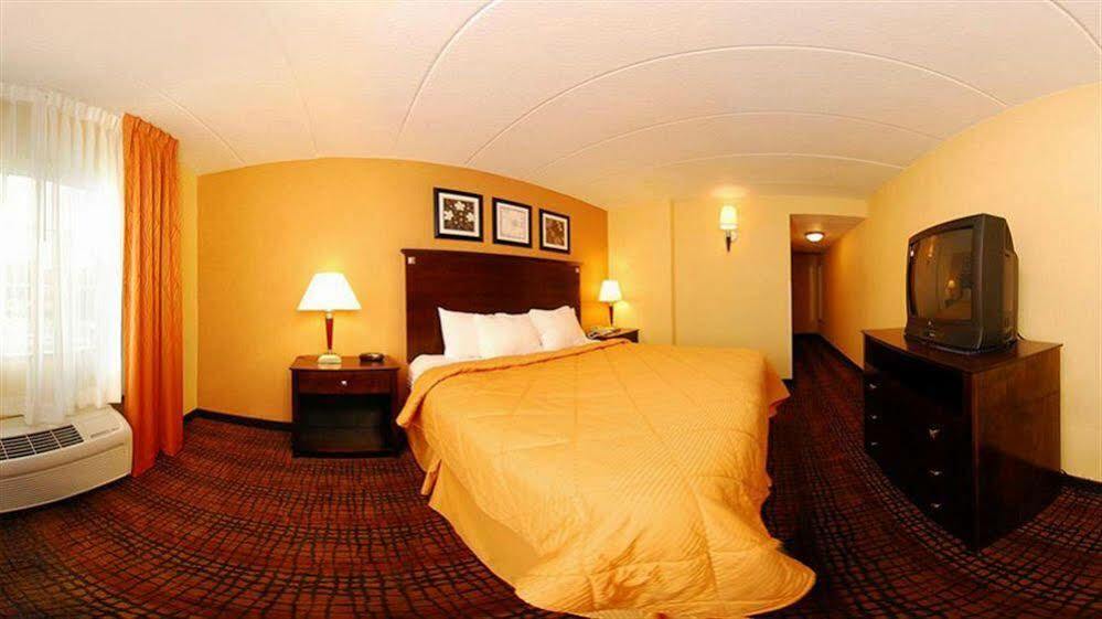 Latitude Suites Tinton Falls Eatontown - BW Premier Collection Exterior photo